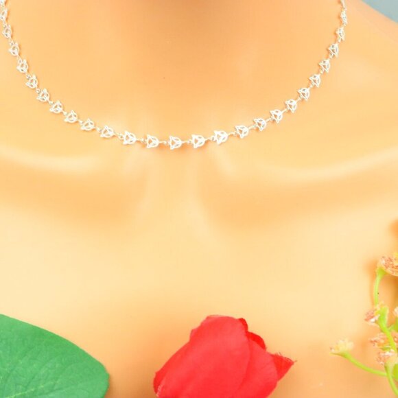 Delicate & Contemporary Necklace Chain, A Lovely Choice for Women, EVCH1861 - Picture 7 of 10